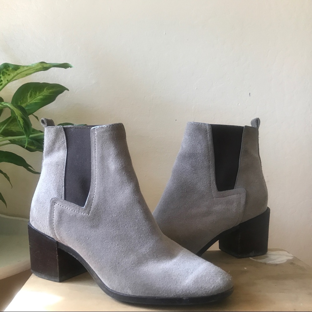 Pour La Victoire Farah Top Suede Chelsea Boots